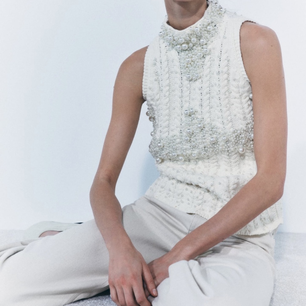 ZARA KNITWEAR TOP WITH FAUX PEARLS
